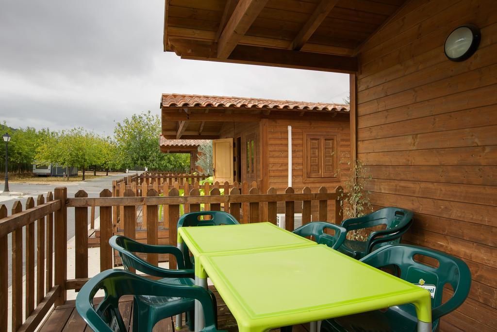 Camping La Sierrecilla Humilladero Εξωτερικό φωτογραφία